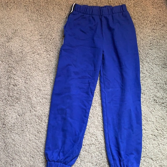 Brandy Melville Sweatpants - Picture 5 of 10